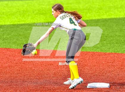 Thumbnail 1 in Gardner-Edgerton @ Shawnee Mission South photogallery.