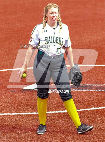 Thumbnail 2 in Gardner-Edgerton @ Shawnee Mission South photogallery.