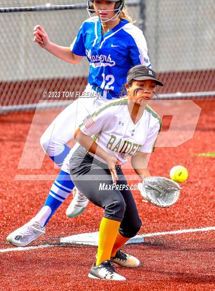 Thumbnail 2 in Gardner-Edgerton @ Shawnee Mission South photogallery.