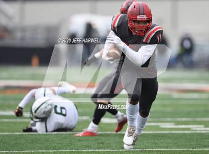 Thumbnail 2 in Lake Catholic vs. Van Wert (OHSAA D4 Final)  photogallery.