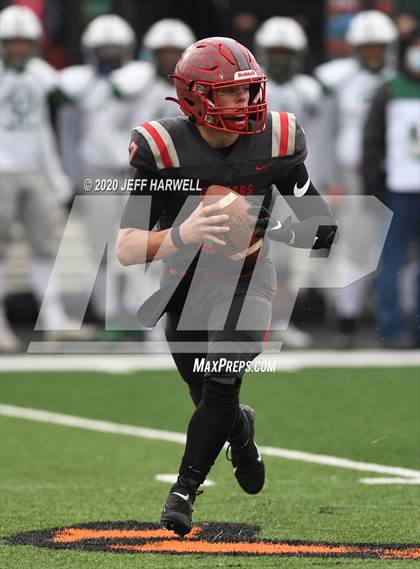 Thumbnail 3 in Lake Catholic vs. Van Wert (OHSAA D4 Final)  photogallery.