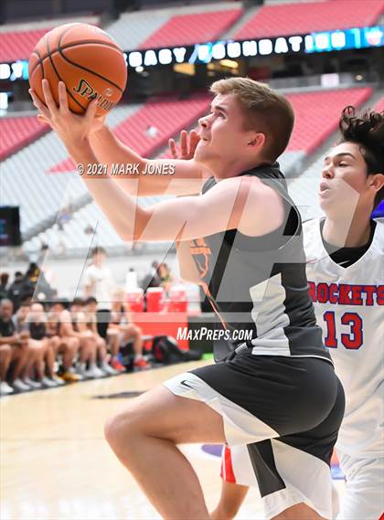 Thumbnail 1 in Moon Valley vs. Corona del Sol - Section 7 Basketball Tournament photogallery.