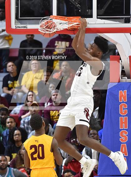 Thumbnail 3 in South Central vs. West Charlotte (NCHSAA 4A Final) photogallery.