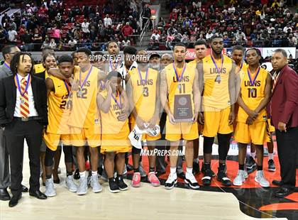 Thumbnail 2 in South Central vs. West Charlotte (NCHSAA 4A Final) photogallery.