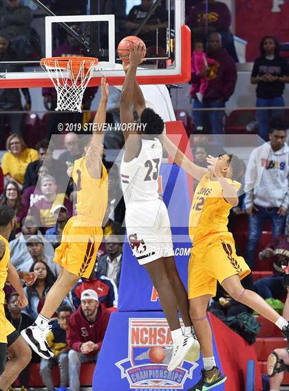 Thumbnail 1 in South Central vs. West Charlotte (NCHSAA 4A Final) photogallery.