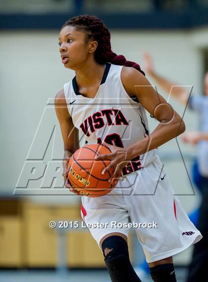 Thumbnail 3 in Vista Ridge vs. Georgetown (5A Regional Final) photogallery.