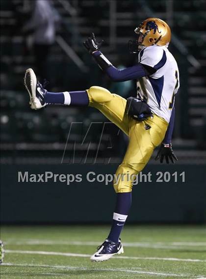 Thumbnail 1 in Aquinas Institute vs. Sweet Home (NYSPHSAA Western Regional) photogallery.