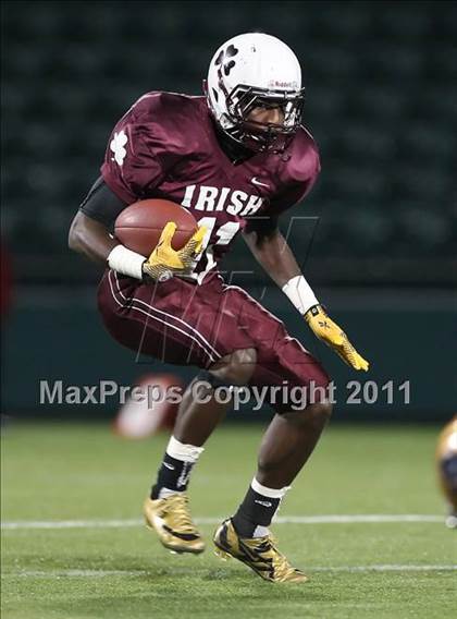Thumbnail 3 in Aquinas Institute vs. Sweet Home (NYSPHSAA Western Regional) photogallery.