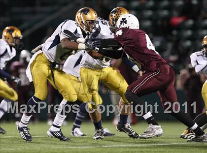 Thumbnail 1 in Aquinas Institute vs. Sweet Home (NYSPHSAA Western Regional) photogallery.