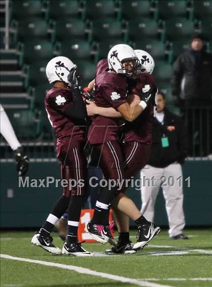 Thumbnail 2 in Aquinas Institute vs. Sweet Home (NYSPHSAA Western Regional) photogallery.