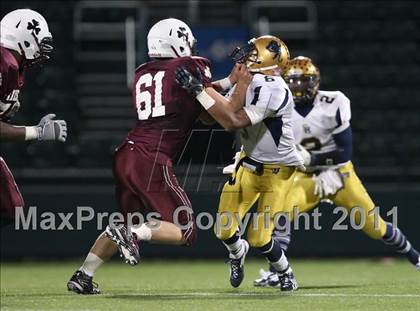 Thumbnail 3 in Aquinas Institute vs. Sweet Home (NYSPHSAA Western Regional) photogallery.