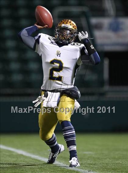 Thumbnail 3 in Aquinas Institute vs. Sweet Home (NYSPHSAA Western Regional) photogallery.