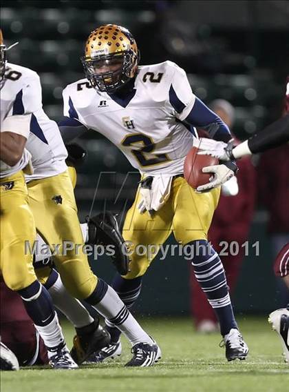 Thumbnail 3 in Aquinas Institute vs. Sweet Home (NYSPHSAA Western Regional) photogallery.