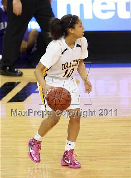 Thumbnail 2 in Bishop O'Dowd vs. Sacramento (CIF NorCal D3 Regional Final) photogallery.