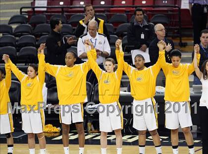 Thumbnail 1 in Bishop O'Dowd vs. Sacramento (CIF NorCal D3 Regional Final) photogallery.