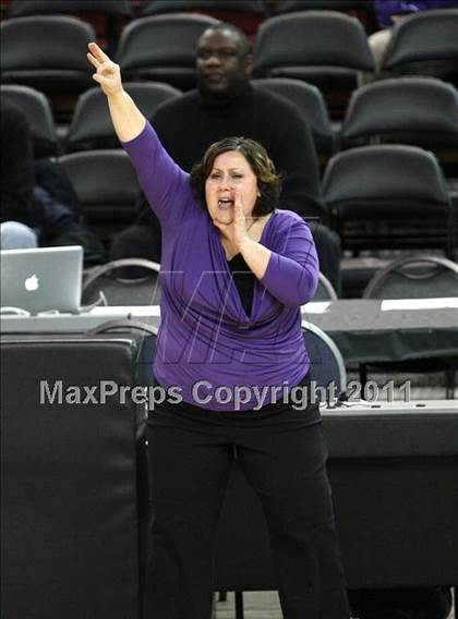 Thumbnail 3 in Bishop O'Dowd vs. Sacramento (CIF NorCal D3 Regional Final) photogallery.