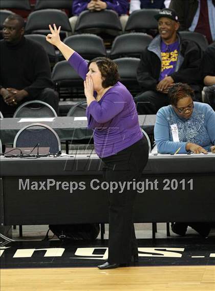Thumbnail 1 in Bishop O'Dowd vs. Sacramento (CIF NorCal D3 Regional Final) photogallery.