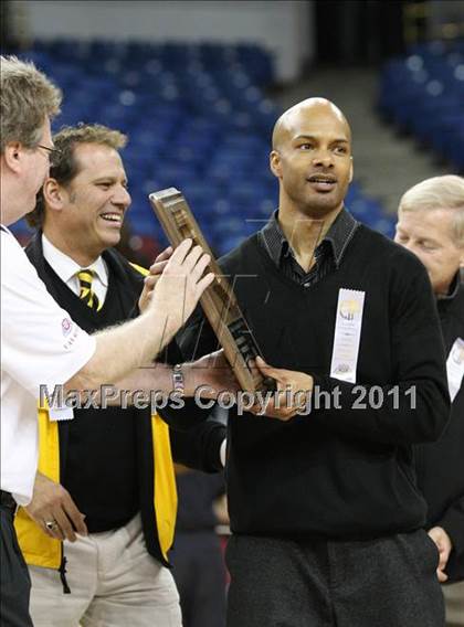 Thumbnail 1 in Bishop O'Dowd vs. Sacramento (CIF NorCal D3 Regional Final) photogallery.