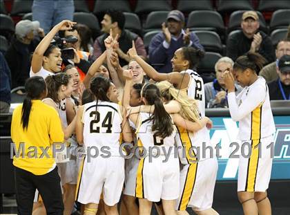 Thumbnail 3 in Bishop O'Dowd vs. Sacramento (CIF NorCal D3 Regional Final) photogallery.