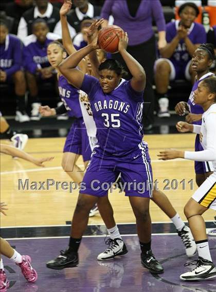 Thumbnail 1 in Bishop O'Dowd vs. Sacramento (CIF NorCal D3 Regional Final) photogallery.