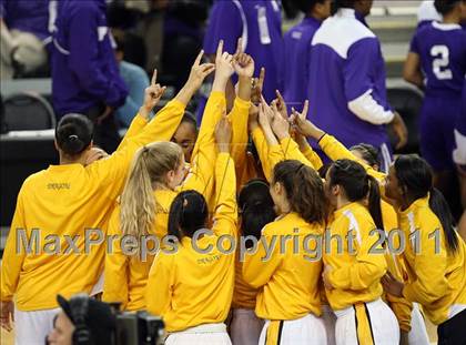 Thumbnail 1 in Bishop O'Dowd vs. Sacramento (CIF NorCal D3 Regional Final) photogallery.