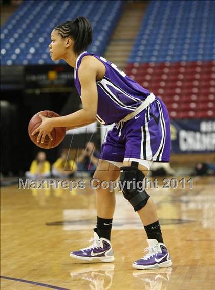 Thumbnail 2 in Bishop O'Dowd vs. Sacramento (CIF NorCal D3 Regional Final) photogallery.