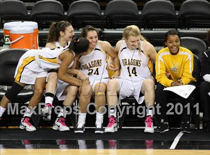 Thumbnail 1 in Bishop O'Dowd vs. Sacramento (CIF NorCal D3 Regional Final) photogallery.