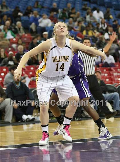 Thumbnail 2 in Bishop O'Dowd vs. Sacramento (CIF NorCal D3 Regional Final) photogallery.