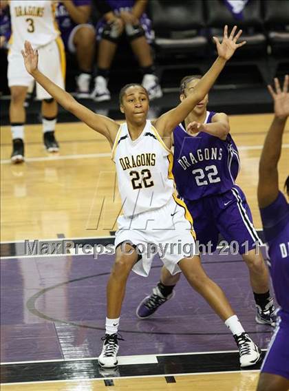 Thumbnail 3 in Bishop O'Dowd vs. Sacramento (CIF NorCal D3 Regional Final) photogallery.