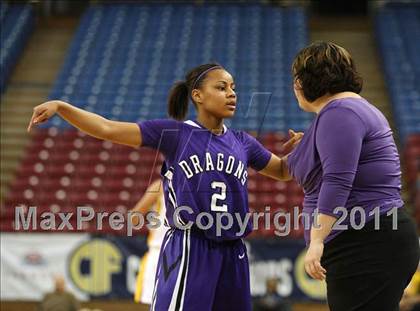 Thumbnail 3 in Bishop O'Dowd vs. Sacramento (CIF NorCal D3 Regional Final) photogallery.