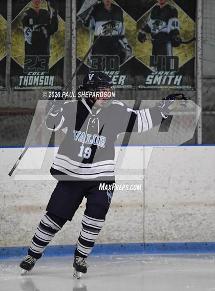 Thumbnail 3 in Valor Christian vs. Mountain Vista photogallery.