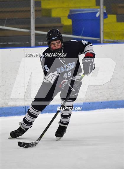 Thumbnail 3 in Valor Christian vs. Mountain Vista photogallery.