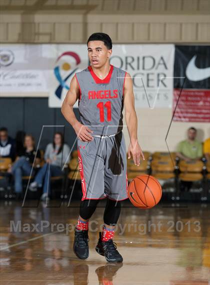 Thumbnail 2 in Denver East vs. Bishop Verot (City of Palms Classic) photogallery.