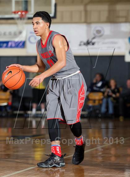 Thumbnail 1 in Denver East vs. Bishop Verot (City of Palms Classic) photogallery.