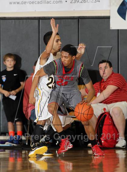 Thumbnail 1 in Denver East vs. Bishop Verot (City of Palms Classic) photogallery.
