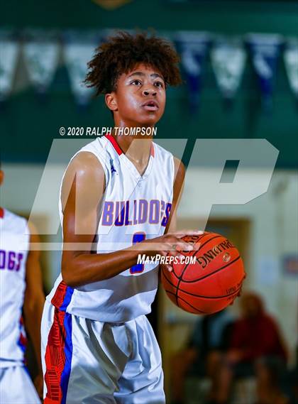 Thumbnail 2 in Folsom vs. St. Patrick-St. Vincent (Adidas Challenge) photogallery.