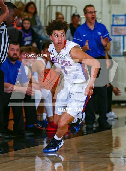 Thumbnail 3 in Folsom vs. St. Patrick-St. Vincent (Adidas Challenge) photogallery.