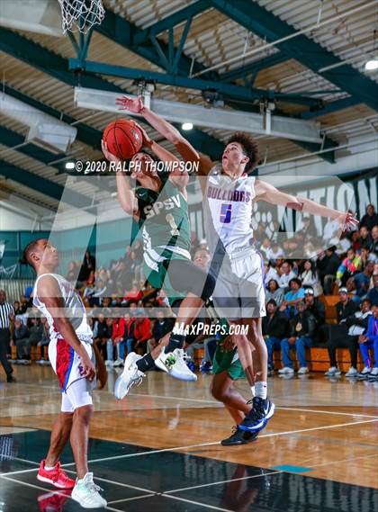 Thumbnail 3 in Folsom vs. St. Patrick-St. Vincent (Adidas Challenge) photogallery.