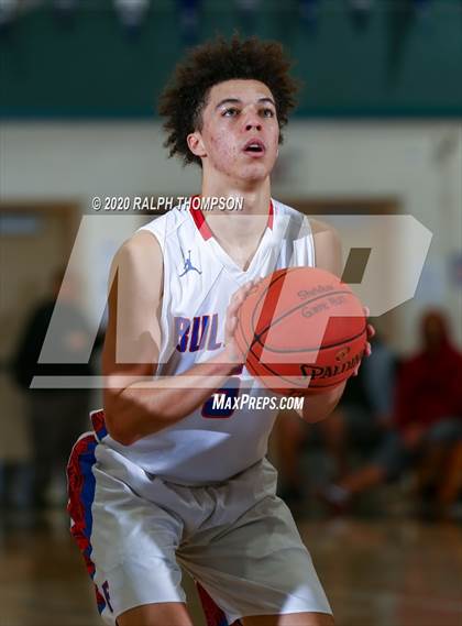 Thumbnail 2 in Folsom vs. St. Patrick-St. Vincent (Adidas Challenge) photogallery.