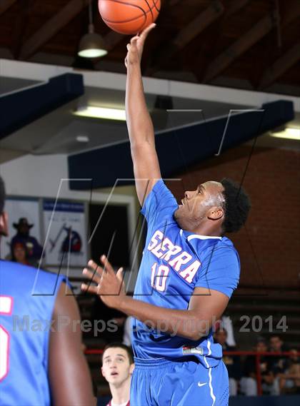 Thumbnail 3 in Cantwell-Sacred Heart vs. Serra (Lancers Hoops Showdown) photogallery.