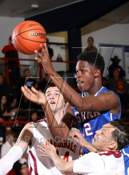 Thumbnail 3 in Cantwell-Sacred Heart vs. Serra (Lancers Hoops Showdown) photogallery.