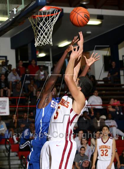 Thumbnail 2 in Cantwell-Sacred Heart vs. Serra (Lancers Hoops Showdown) photogallery.