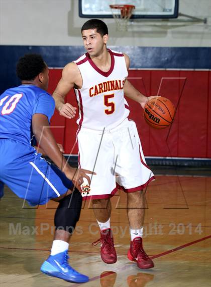 Thumbnail 3 in Cantwell-Sacred Heart vs. Serra (Lancers Hoops Showdown) photogallery.