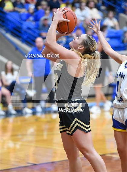 Thumbnail 1 in Comanche @ Lipan photogallery.