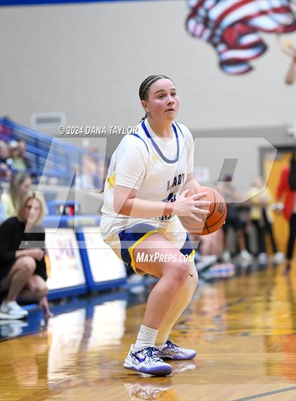 Thumbnail 1 in Comanche @ Lipan photogallery.