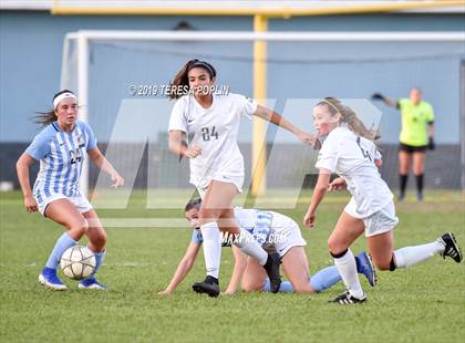 Thumbnail 1 in Clover @ Mann (SCHSL AAAAA Upper State Finals) photogallery.