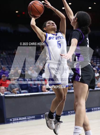 Thumbnail 1 in Rincon/University vs Sunnyside (MLK Basketball Classic) photogallery.