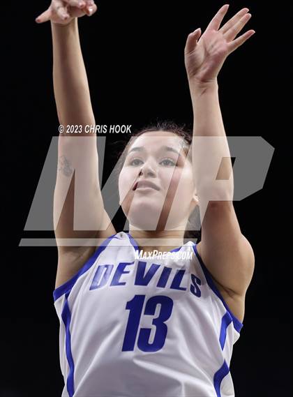 Thumbnail 2 in Rincon/University vs Sunnyside (MLK Basketball Classic) photogallery.