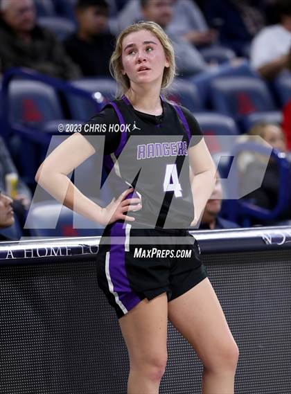Thumbnail 2 in Rincon/University vs Sunnyside (MLK Basketball Classic) photogallery.