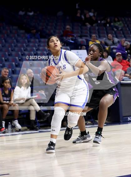 Thumbnail 3 in Rincon/University vs Sunnyside (MLK Basketball Classic) photogallery.